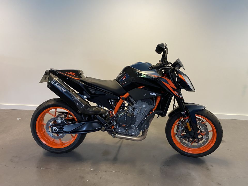 KTM 890 DUKE R 4