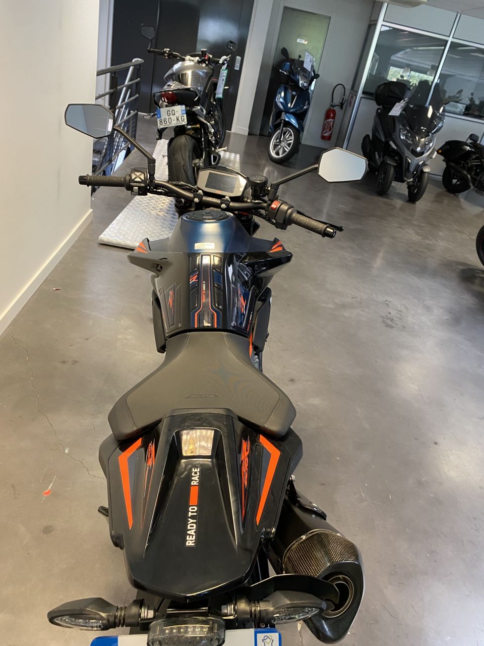 KTM 890 DUKE R 4
