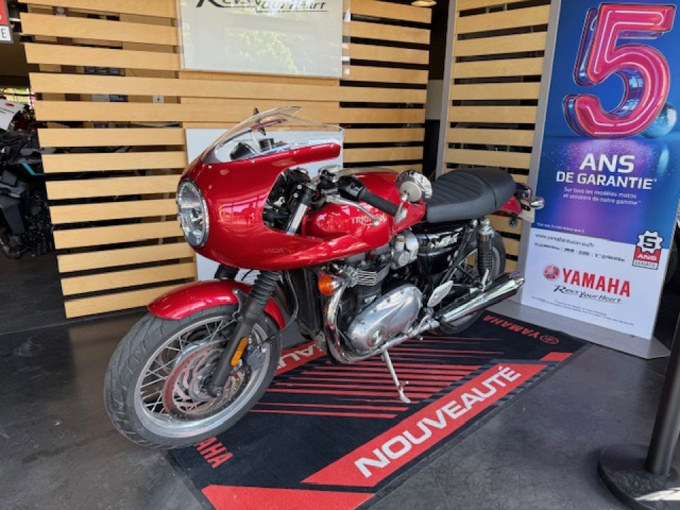 TRIUMPH THRUXTON 1200 4