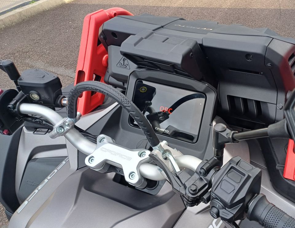 CF MOTO CFORCE 1000 4