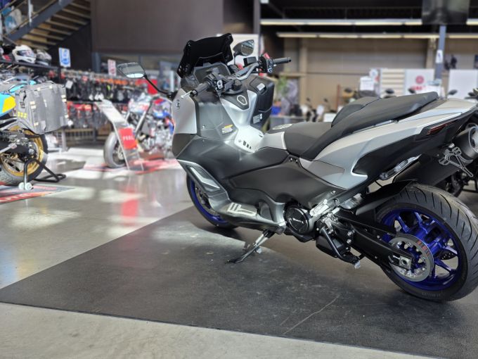 YAMAHA XP T-MAX 560 4