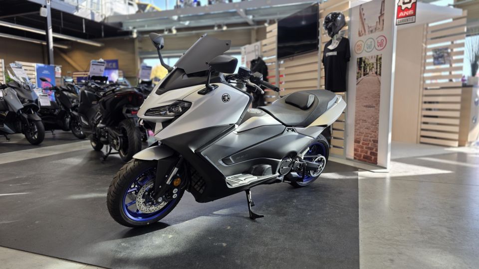 YAMAHA XP T-MAX 560 4