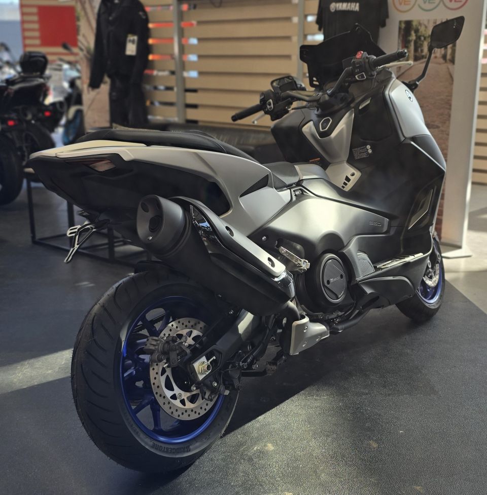 YAMAHA XP T-MAX 560 4