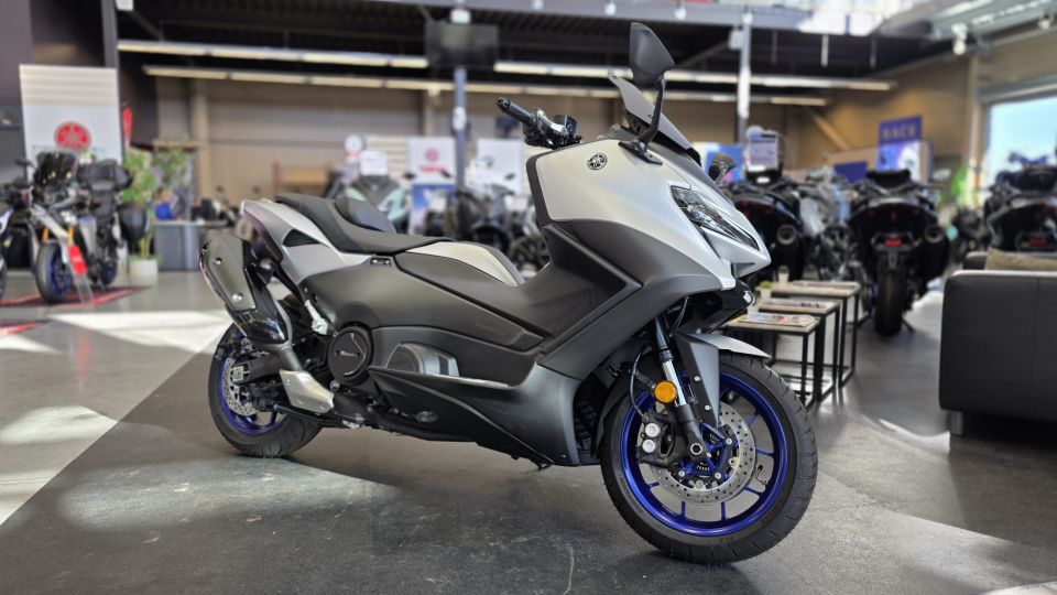 YAMAHA XP T-MAX 560 4