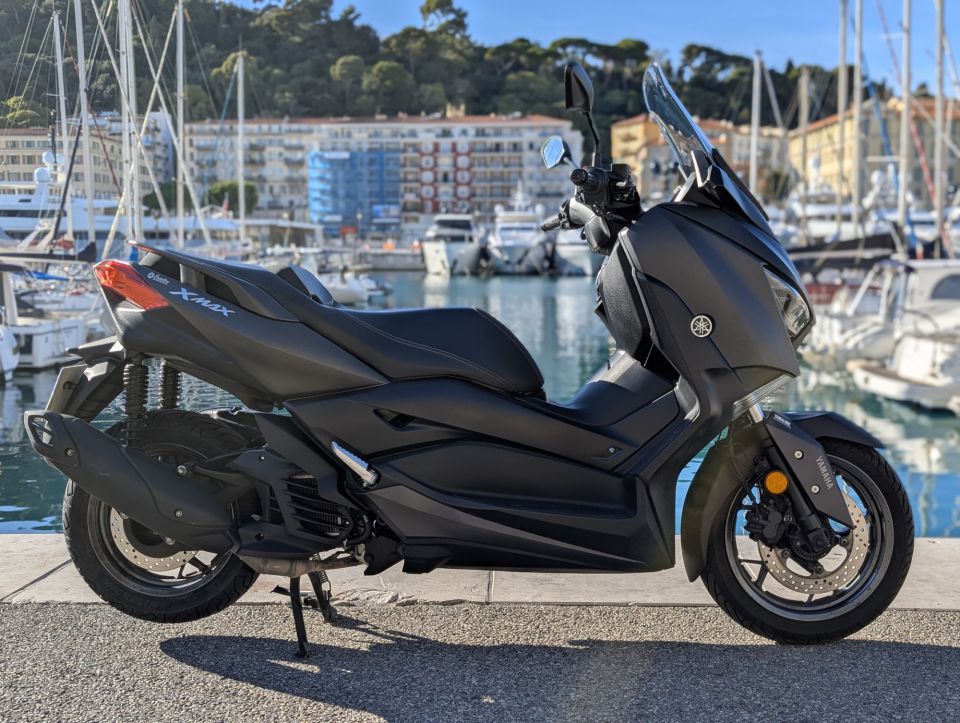 YAMAHA XMAX 125 4