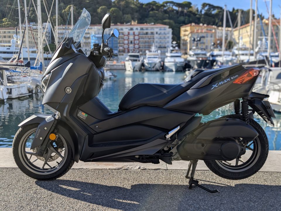 YAMAHA XMAX 125 4