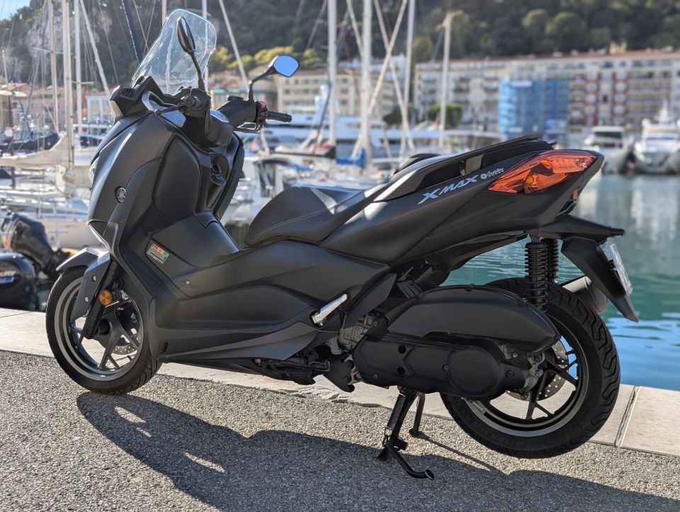 YAMAHA XMAX 125 4