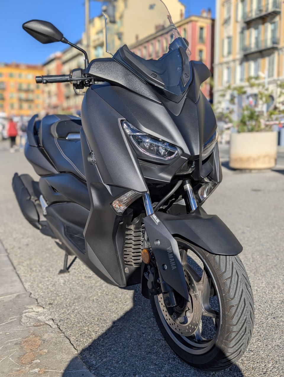 YAMAHA XMAX 125 4