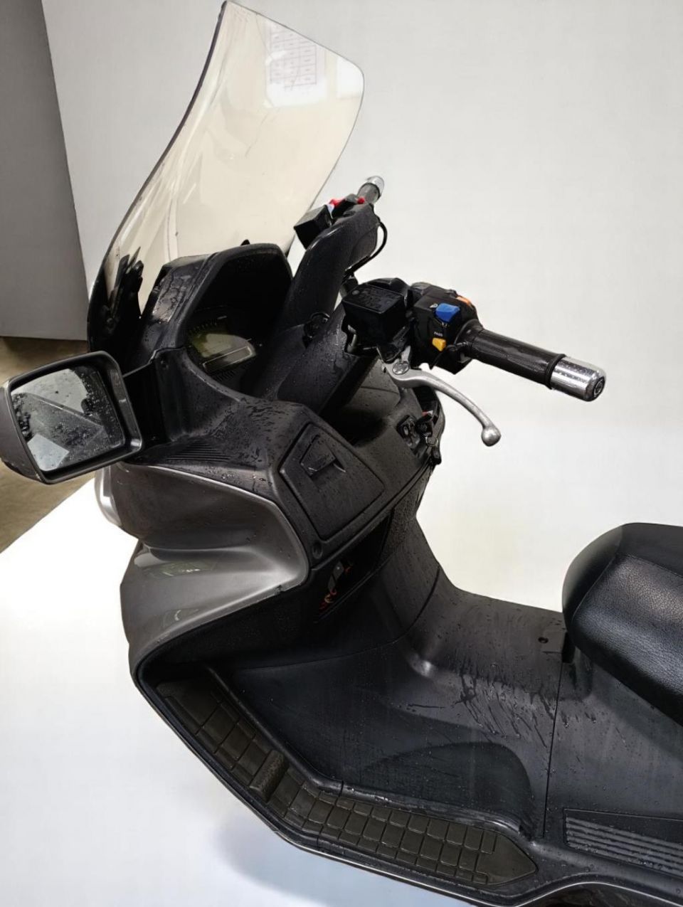 SUZUKI BURGMAN 650 4