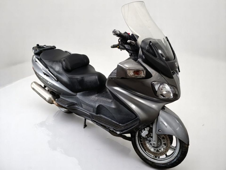 SUZUKI BURGMAN 650 4