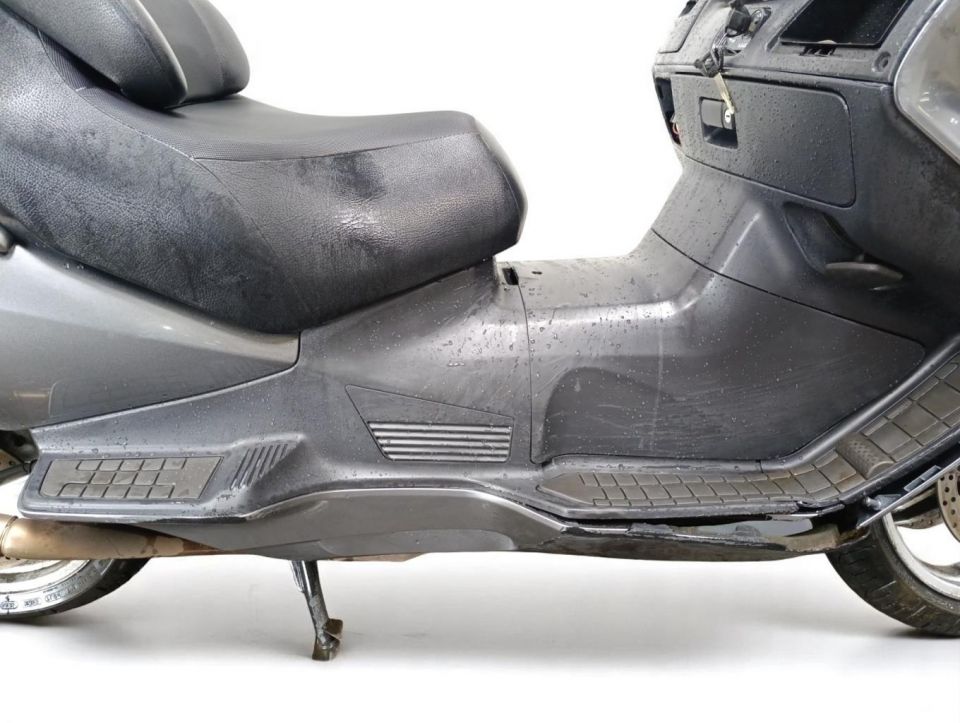 SUZUKI BURGMAN 650 4