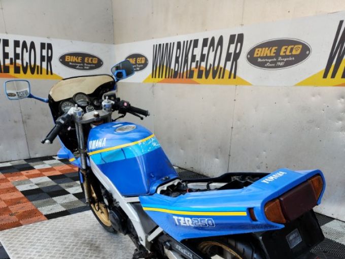 YAMAHA TZR 250 4