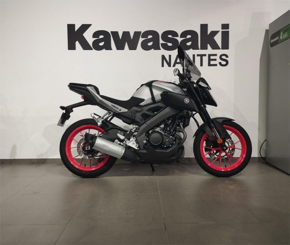 YAMAHA MT 125 4