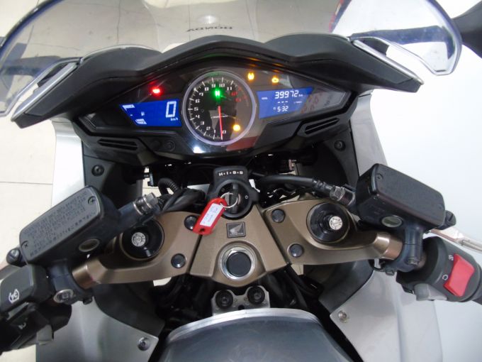 HONDA VFR 800  ABS 4