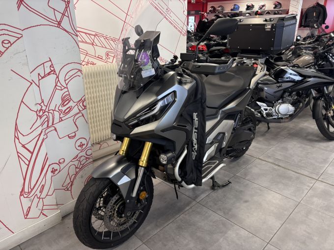 HONDA X-ADV 4
