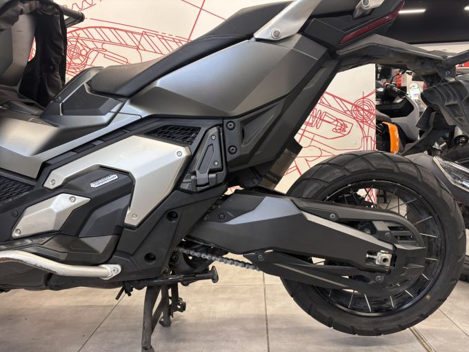 HONDA X-ADV 4
