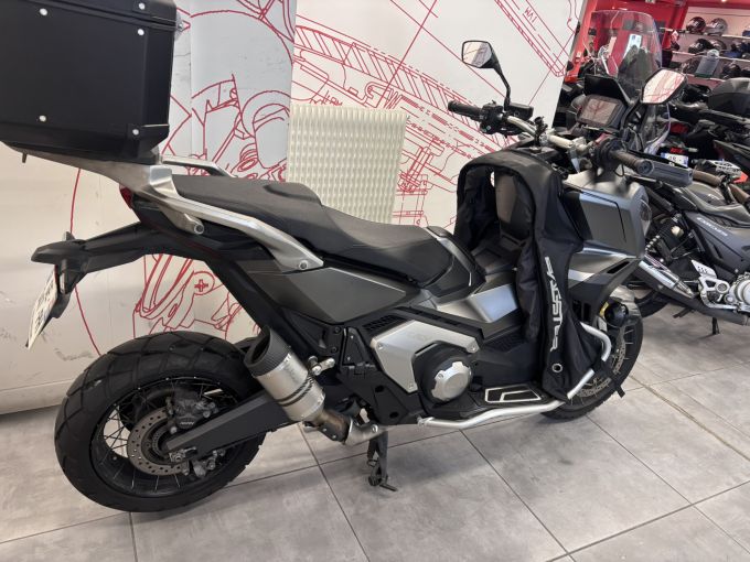 HONDA X-ADV 4