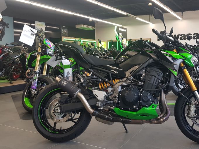 KAWASAKI Z900 SE 4