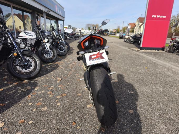 DUCATI Streetfighter V4 4