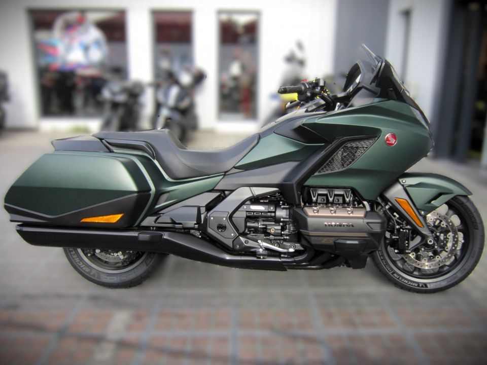 HONDA GL 1800 GOLDWING DCT 4