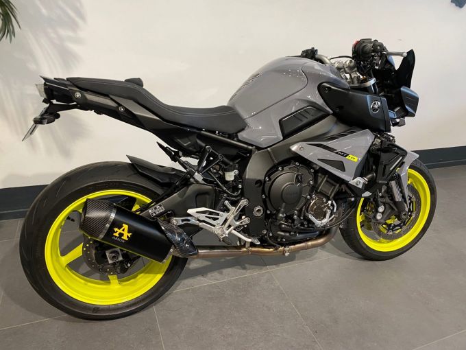 YAMAHA MT-10 4