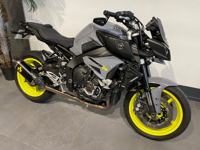 YAMAHA MT-10 4