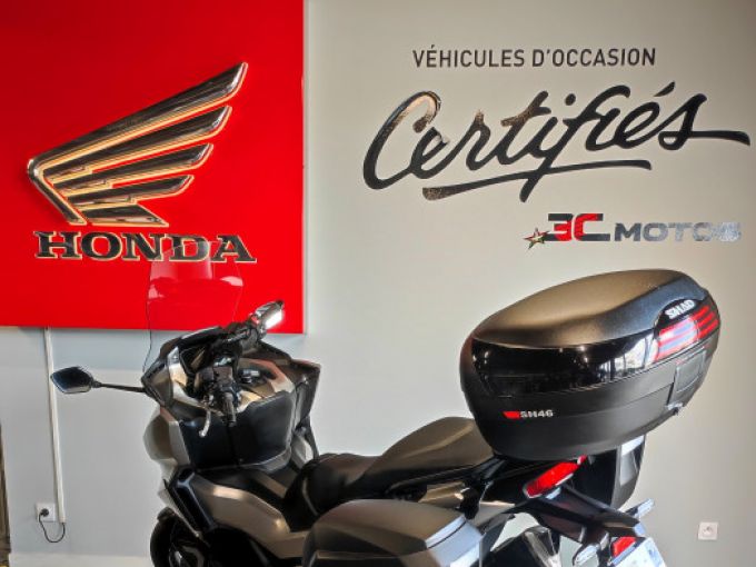 HONDA FORZA 750 4