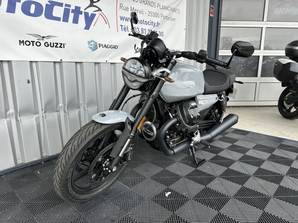 MOTO GUZZI V7 SPORT 4