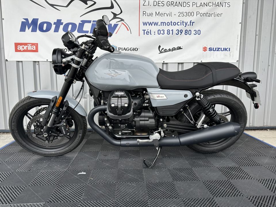 MOTO GUZZI V7 SPORT 4