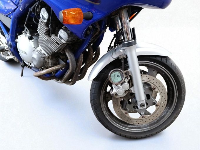 YAMAHA XJ 900 DIVERSION 4