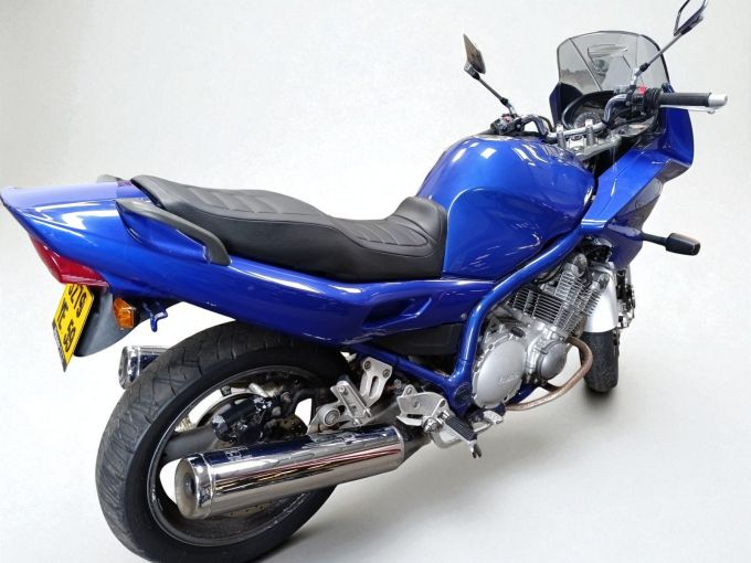 YAMAHA XJ 900 DIVERSION 4