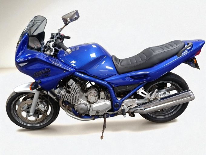 YAMAHA XJ 900 DIVERSION 4