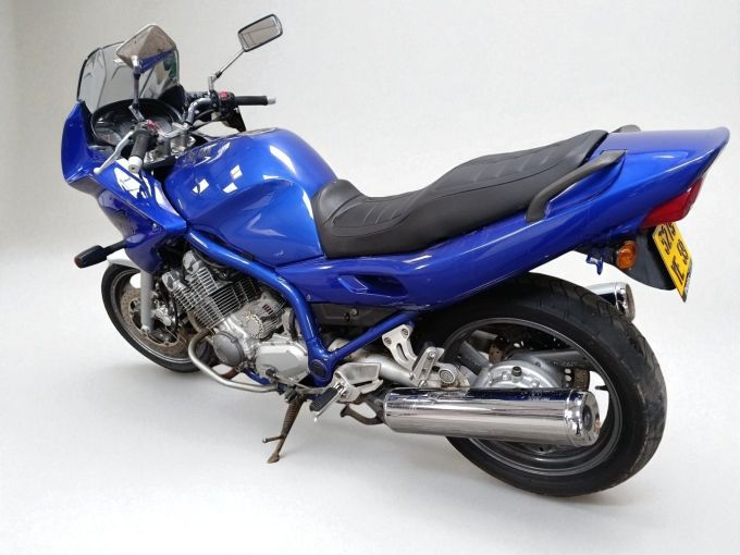 YAMAHA XJ 900 DIVERSION 4