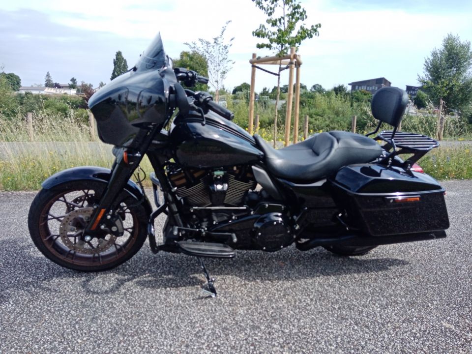 HARLEY-DAVIDSON TOURING STREET GLIDE 1923 4