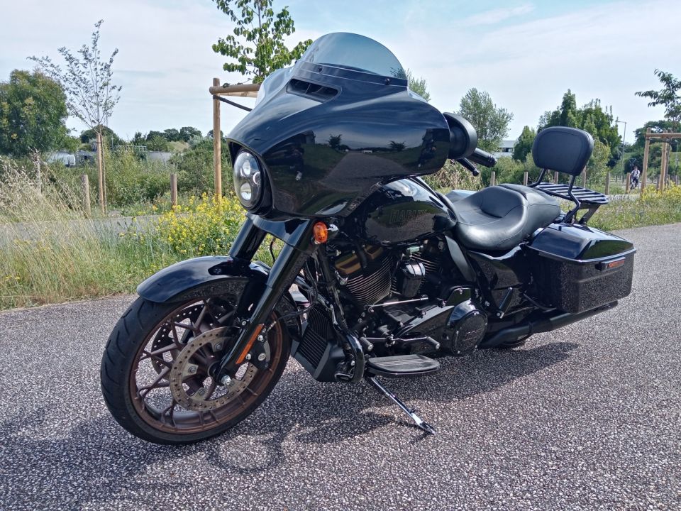 HARLEY-DAVIDSON TOURING STREET GLIDE 1923 4