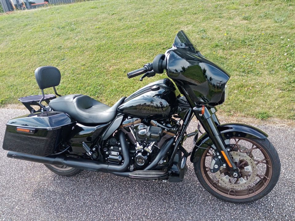 HARLEY-DAVIDSON TOURING STREET GLIDE 1923 4