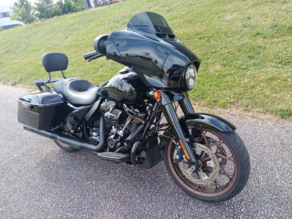HARLEY-DAVIDSON TOURING STREET GLIDE 1923 4