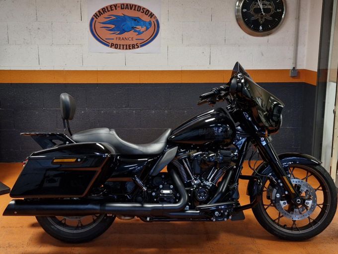 HARLEY-DAVIDSON TOURING STREET GLIDE 1923 4