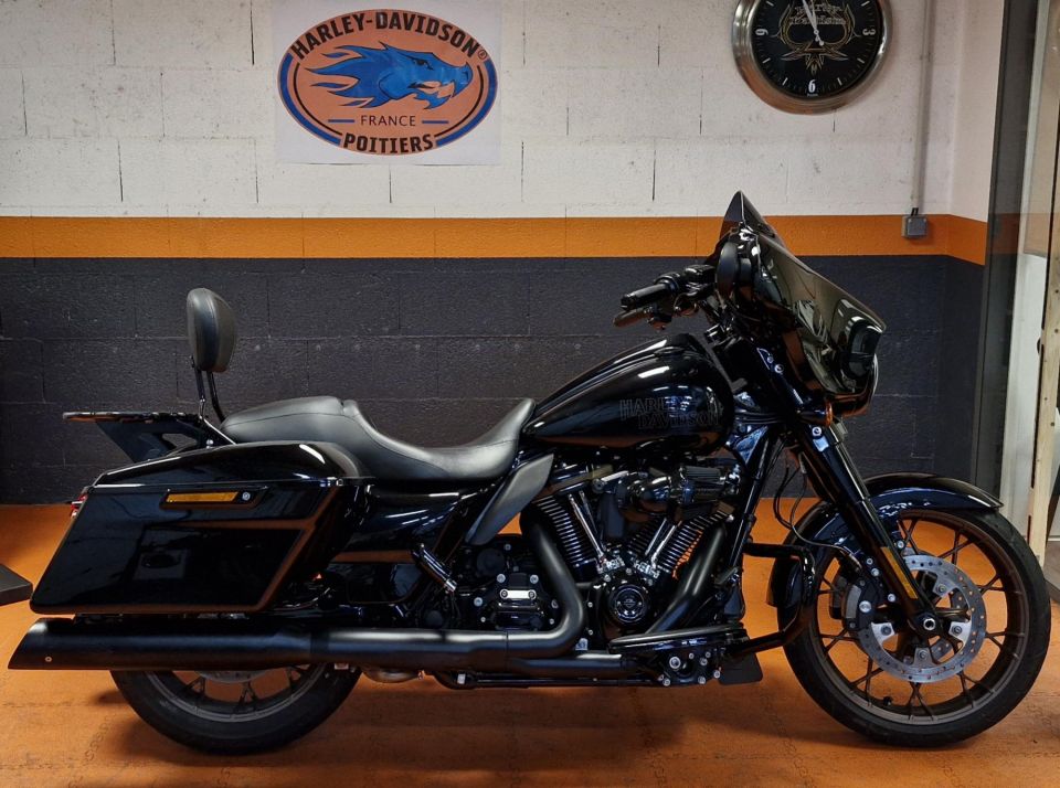 HARLEY-DAVIDSON TOURING STREET GLIDE 1923 4