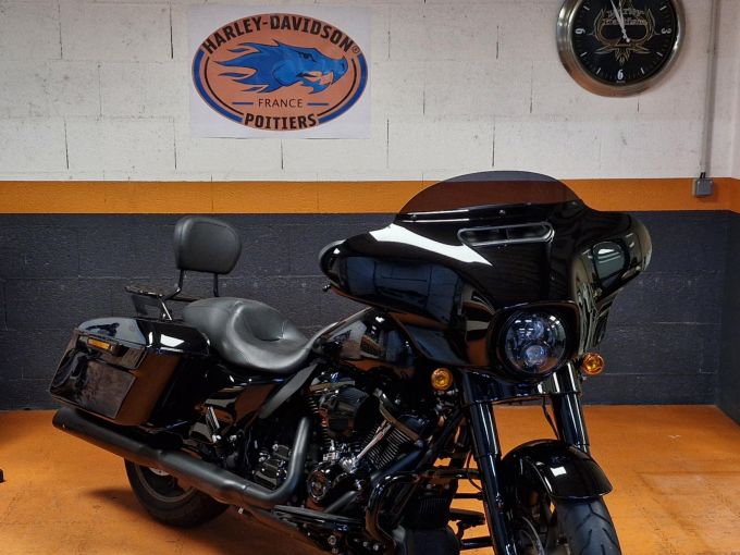 HARLEY-DAVIDSON TOURING STREET GLIDE 1923 4