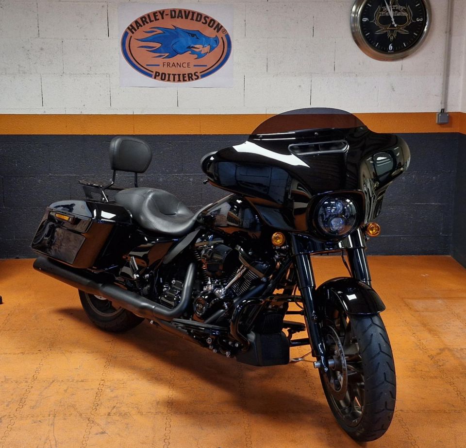 HARLEY-DAVIDSON TOURING STREET GLIDE 1923 4