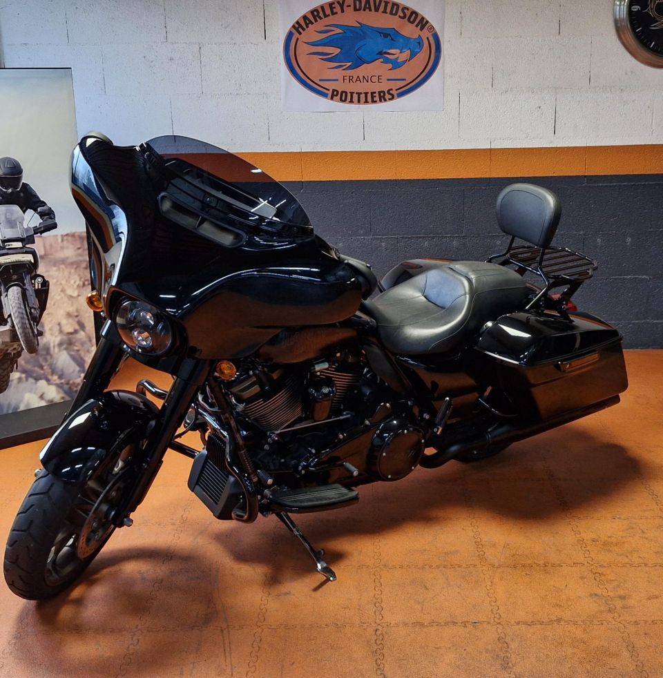 HARLEY-DAVIDSON TOURING STREET GLIDE 1923 4