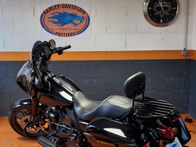HARLEY-DAVIDSON TOURING STREET GLIDE 1923 4