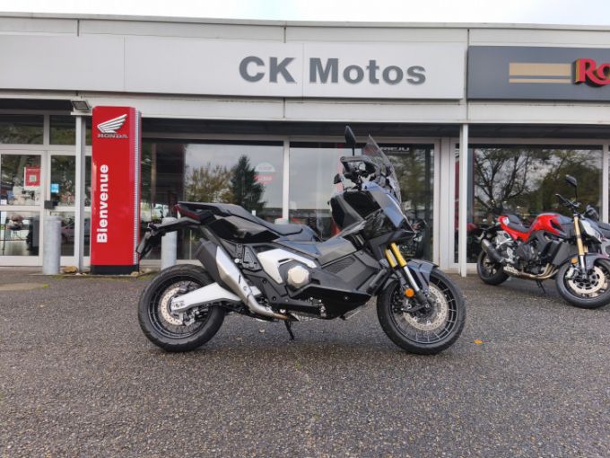 HONDA X-ADV 750 4