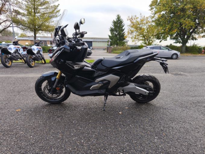 HONDA X-ADV 750 4