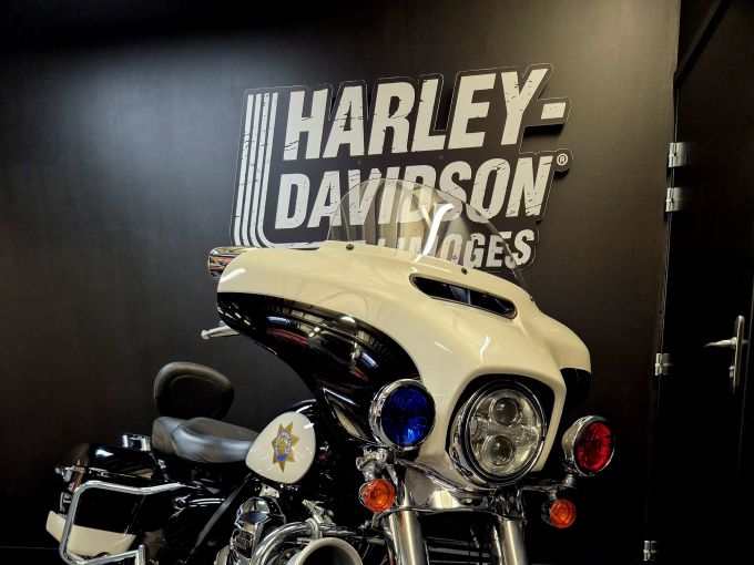 HARLEY-DAVIDSON TOURING ELECTRA GLIDE 1690 POLICE 4