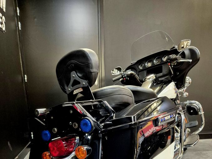 HARLEY-DAVIDSON TOURING ELECTRA GLIDE 1690 POLICE 4