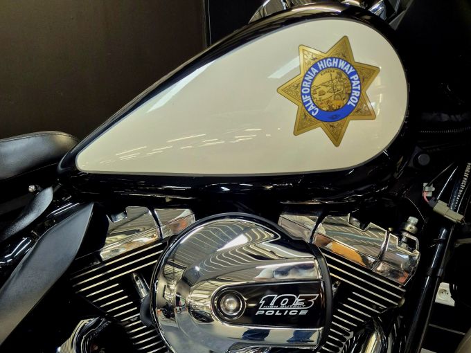 HARLEY-DAVIDSON TOURING ELECTRA GLIDE 1690 POLICE 4