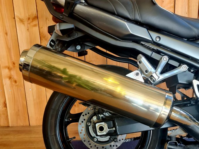 SUZUKI GSX 1250F 4