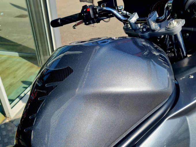 SUZUKI GSX 1250F 4